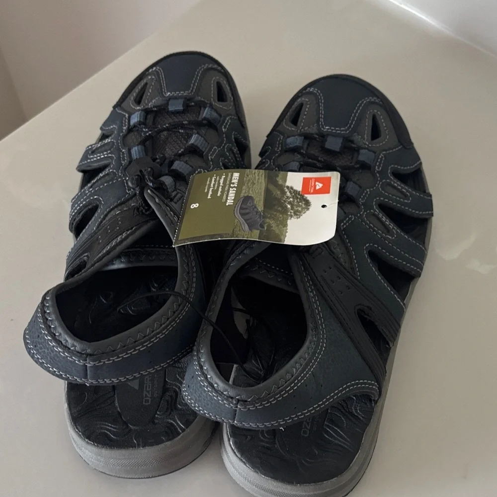 Ozark Trail NWT Men's Black and Gray Outdoor Sandals
